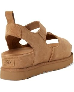 UGG Goldenstar Hi | Heels -The Cozy Boot 71CW4KYls5L. AC SR736920