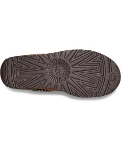 UGG Classic Short Cresent | Boots -The Cozy Boot 71EGqSXlPxL. AC SR736920