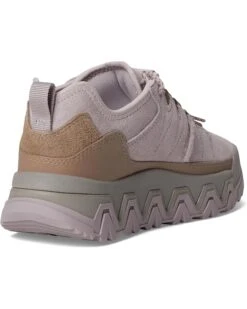 UGG Captrail Low | Sneakers & Athletic Shoes 11 UGG Captrail Low | Sneakers & Athletic Shoes -The Cozy Boot 71arQujxodL. AC SR736920