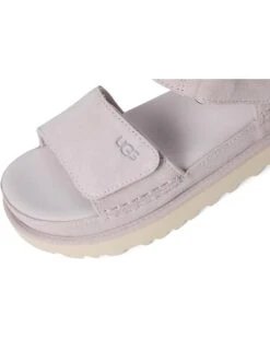 UGG Goldenstar | Sandals -The Cozy Boot 71hvw6AbVFL. AC SR736920