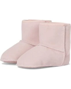 UGG Kids Classic (Infant/Toddler) | Crib Shoes -The Cozy Boot 71sGqaAziDL. AC SR736920